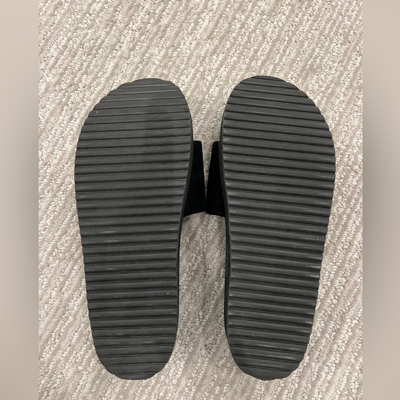 Steve Madden Slides - Picture 2 of 3